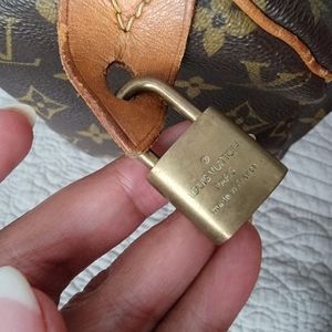 Vintage Louis Vuitton Speedy 35